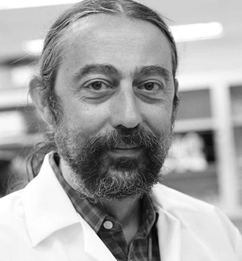 Director del Global Health & Emerging Pathogens In tute en Icahn School of Medicine at Mount Sinai, Nueva York.